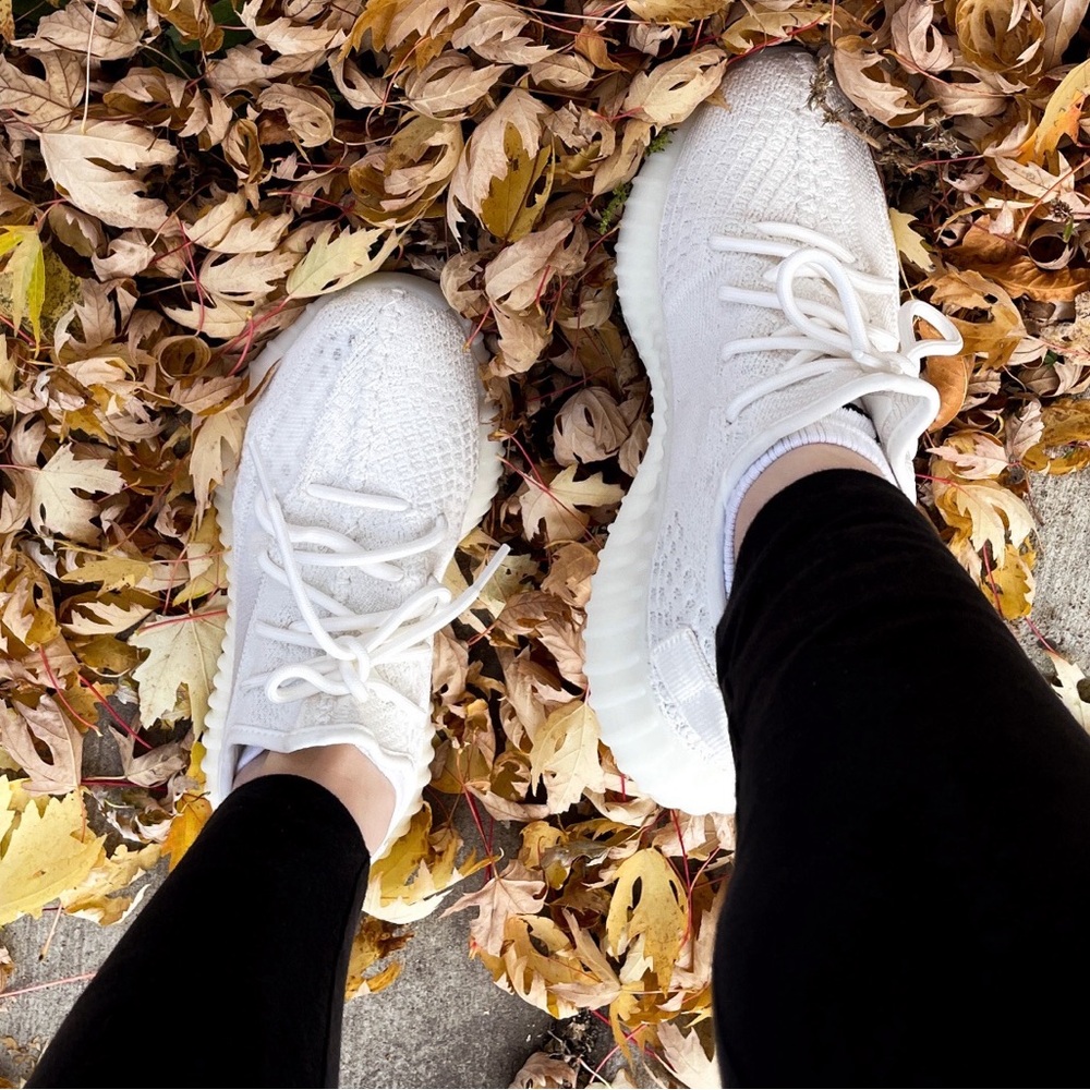 Yeezy x Adidas Boost 350 V2 Cream White